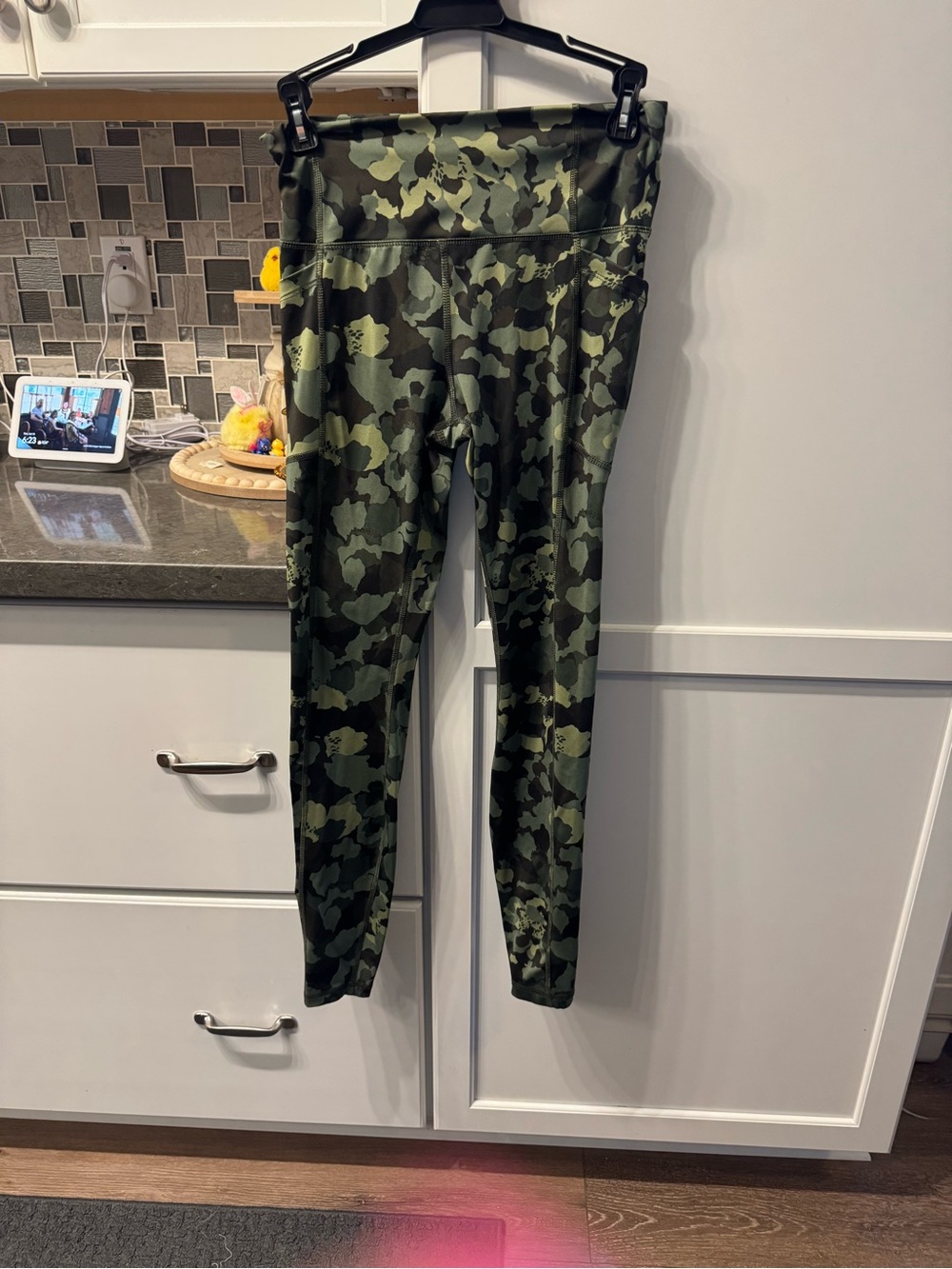 Avia women Olive Green Camo High-Waist Leggings